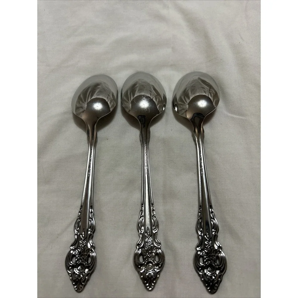 Oneida Community CHERBOURG Stainless Glossy Silverware Flatware Dinner spoons
